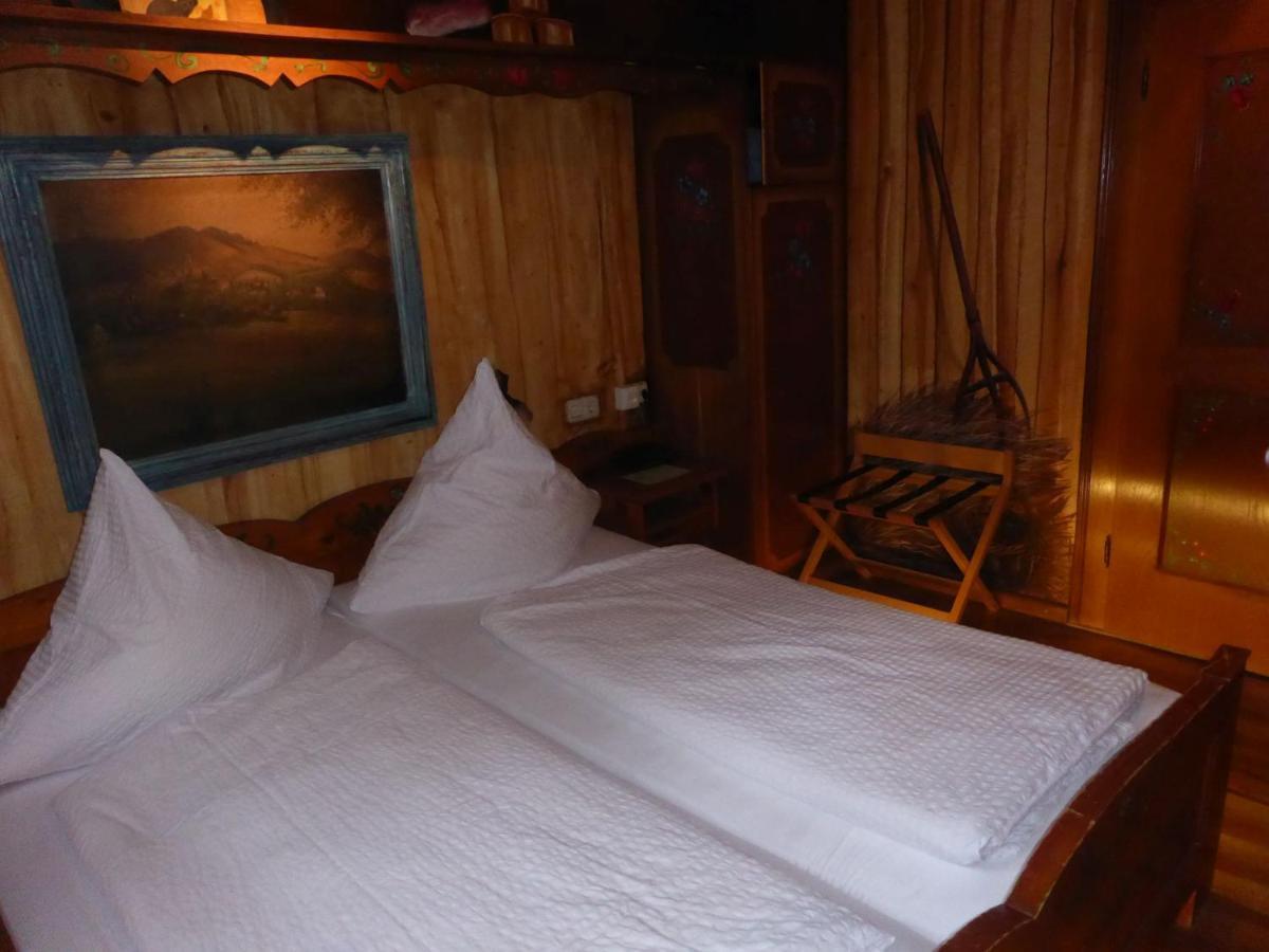Gasthaus Storchen Hellas Haslach im Kinzigtal Phòng bức ảnh